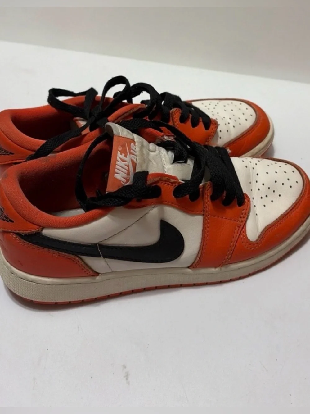 Nike Air Jordan Style Low-Top Sneakers - White / Orange / Black Sz 4.5Y Youth